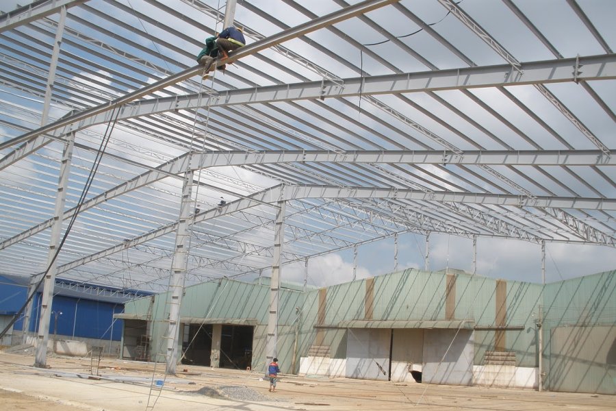 THI CÔNG NHÀ THÉP TIỀN CHẾ DỰ ÁN KHO CHỨA NÔNG SẢN DOANH NGHIỆP HIẾU LỆ THI CÔNG NHÀ THÉP TIỀN CHẾ DỰ ÁN KHO CHỨA NÔNG SẢN DOANH NGHIỆP HIẾU LỆ