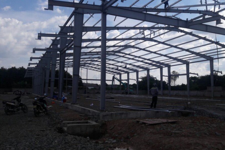 NHÀ THÉP TIỀN CHẾ RỘNG 24M DAI 96M TẠI BẾN CÁT BÌNH DƯƠNG NHÀ THÉP TIỀN CHẾ RỘNG 24M DAI 96M TẠI BẾN CÁT BÌNH DƯƠNG